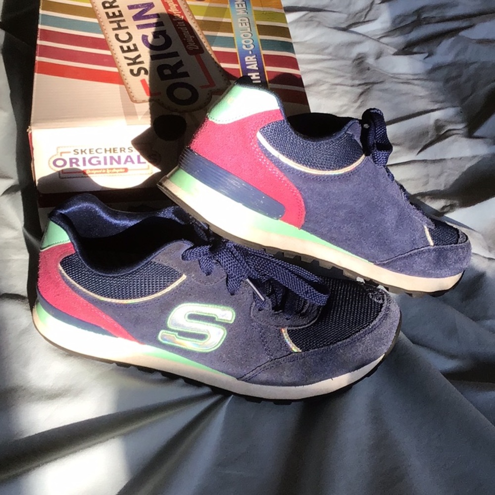 Skechers Women’s Retro Sneaker, Size 7.5